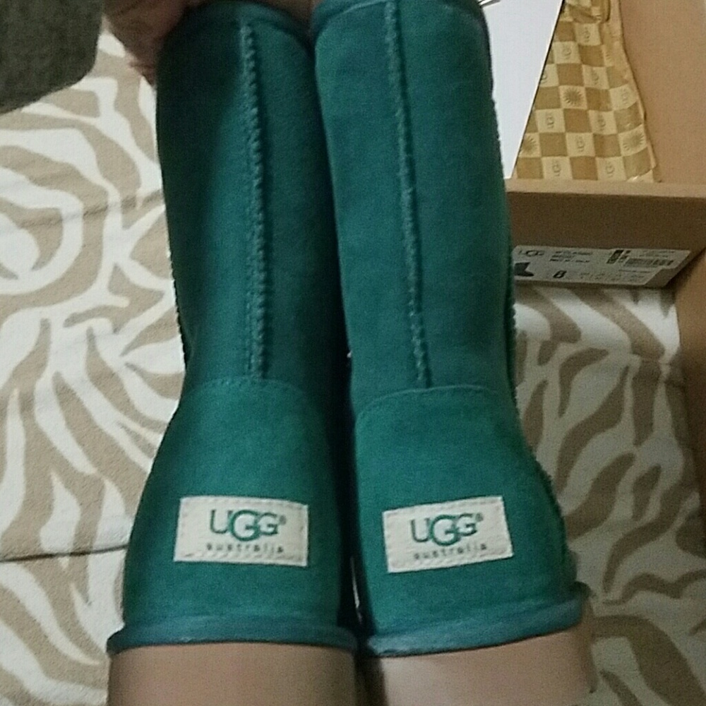 Ugg Boots NWT - image 4